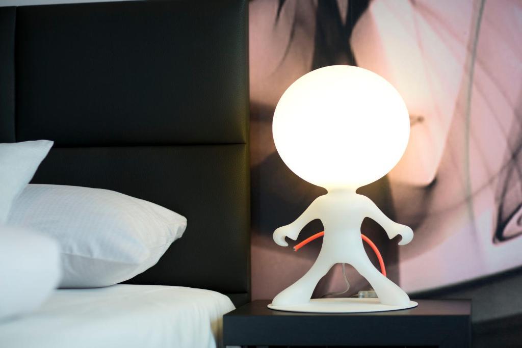 Euronova Arthotel Colonia Esterno foto