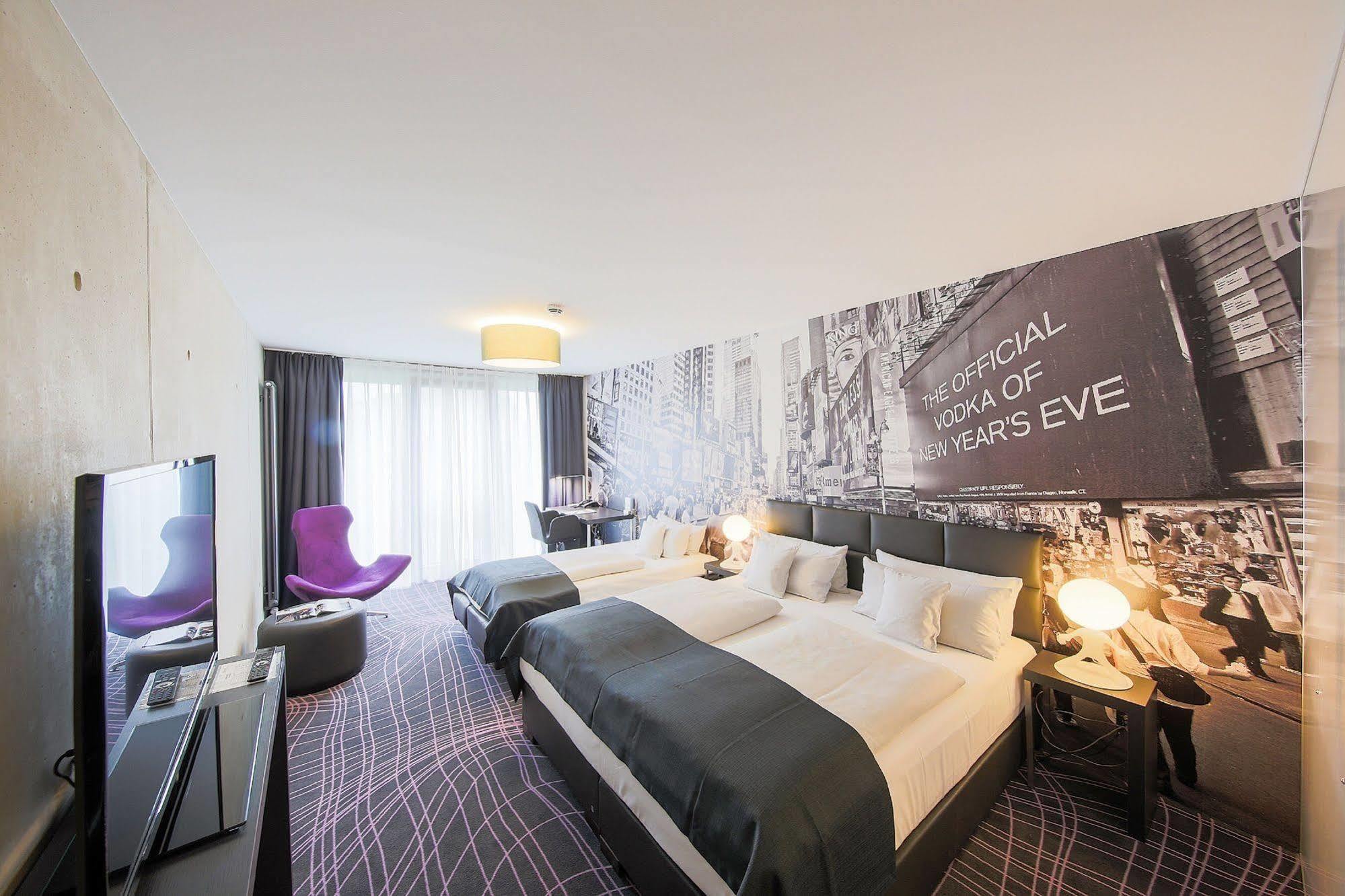 Euronova Arthotel Colonia Esterno foto