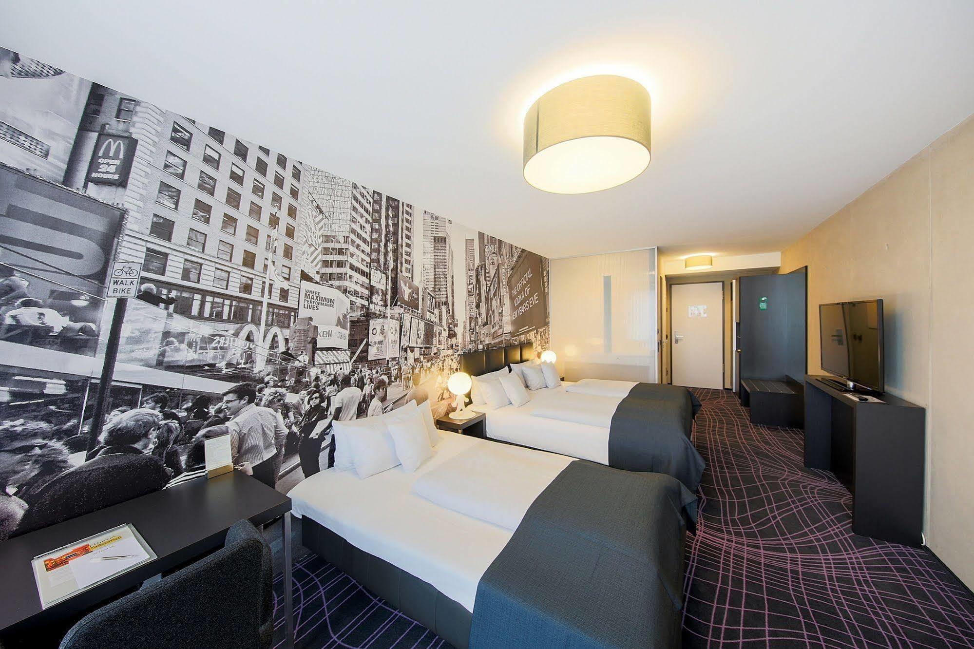 Euronova Arthotel Colonia Esterno foto